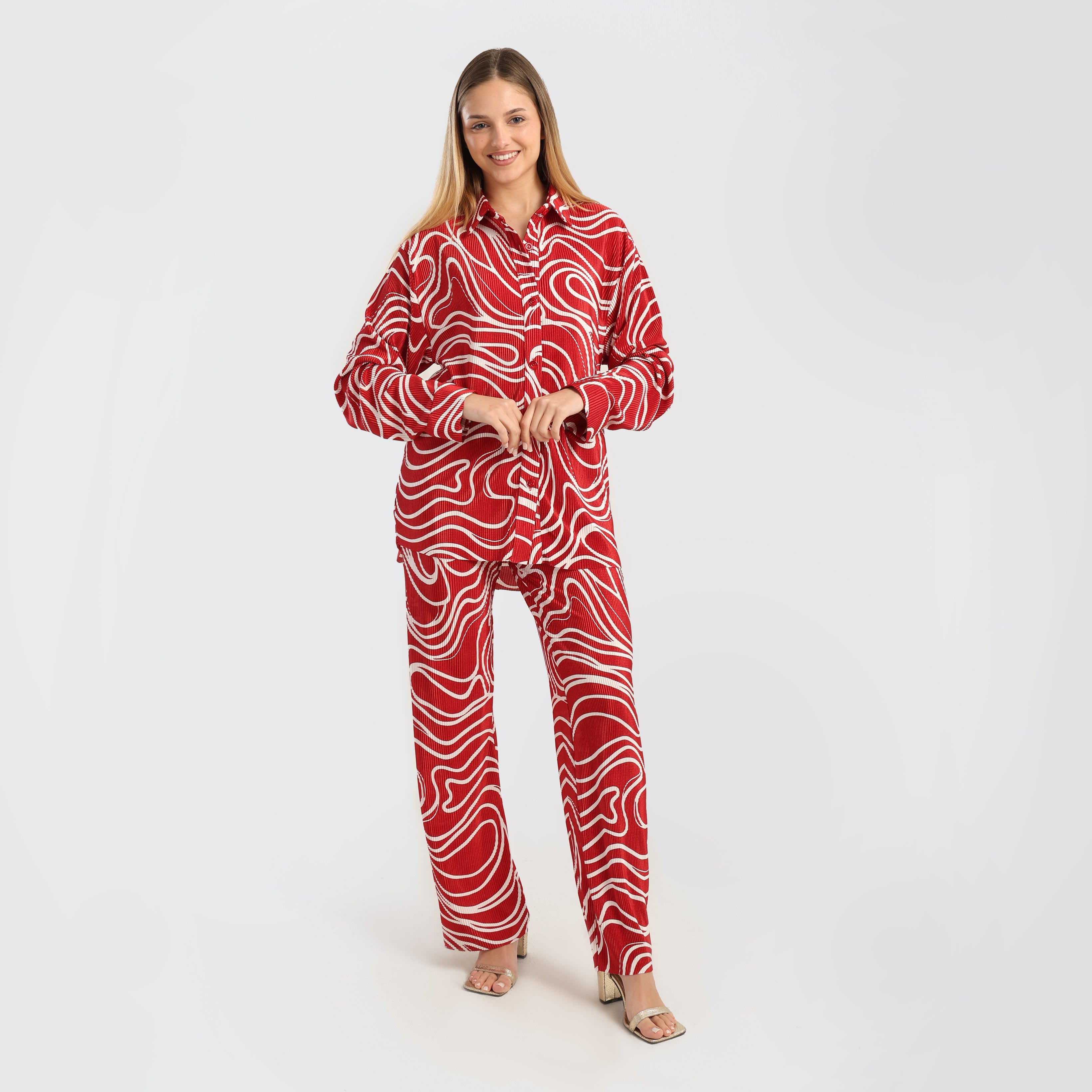 Chic Red & White Abstract Print Two - Piece Set – Button - Up Shirt & Wide - Leg Pants - Marca Deals - Flavie