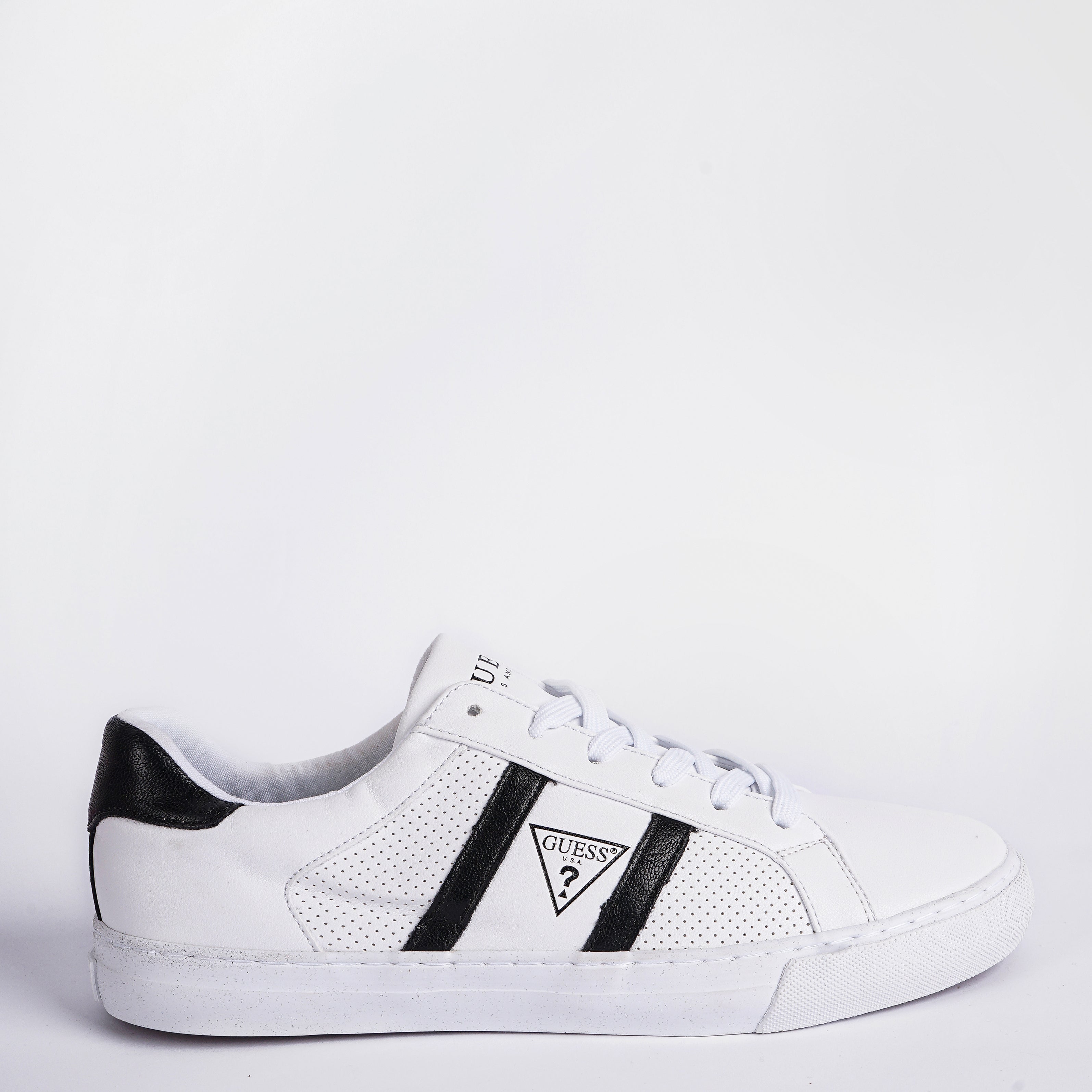 GUESS Men's Sneaker in White - Marca Deals - Guess