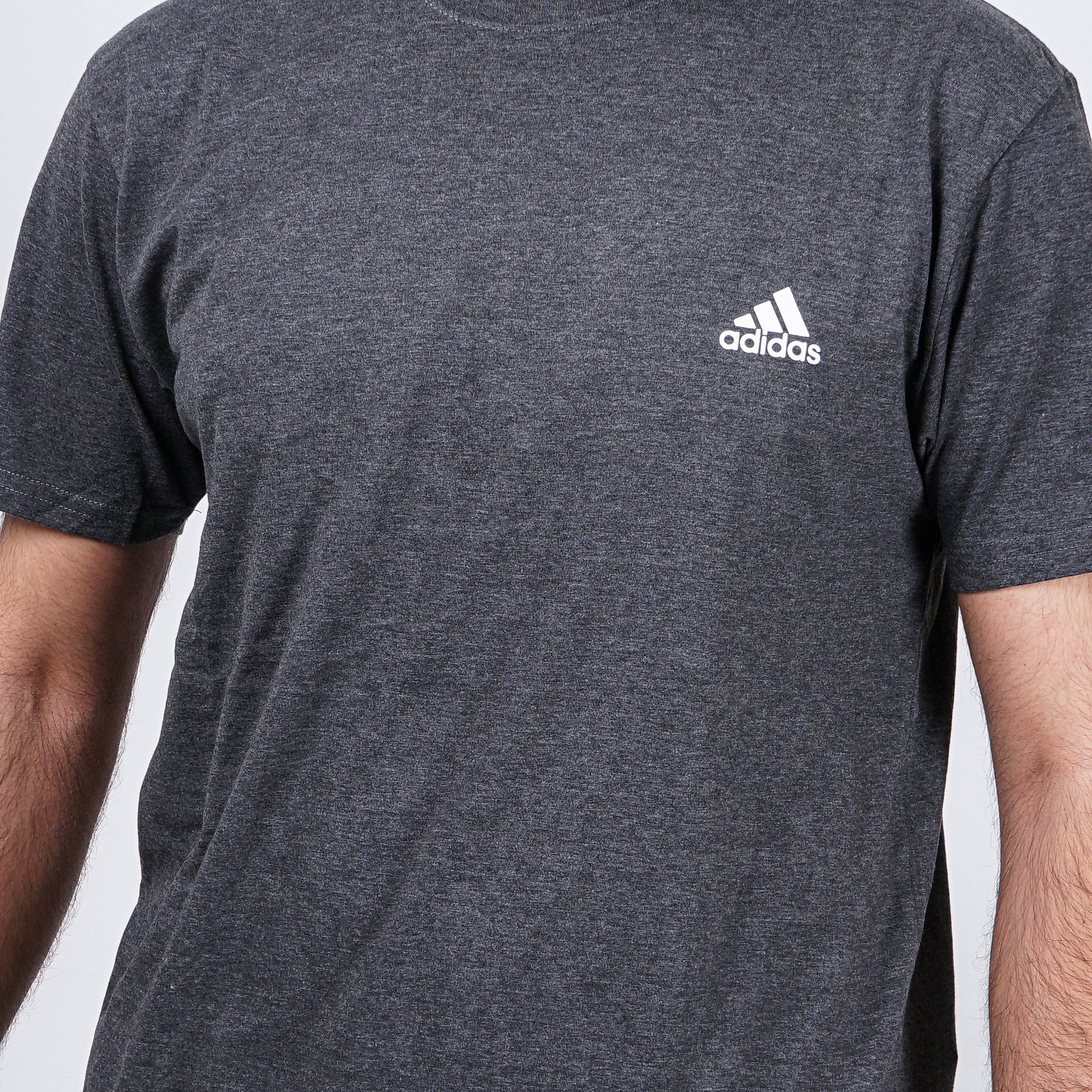 Original Grey Adidas T-Shirt - Marca Deals - Adidas