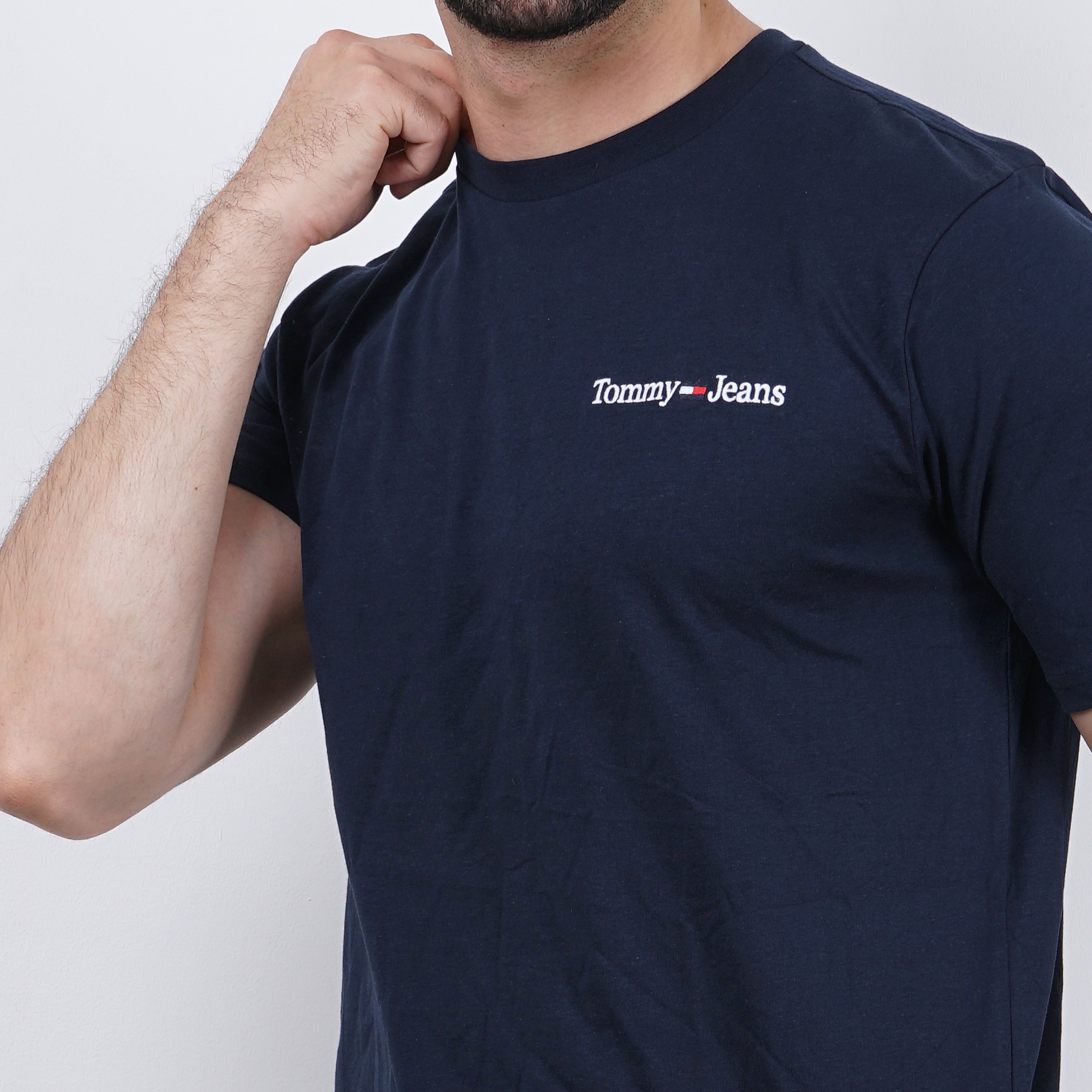 Tommy Jeans Logo Stitched Tee - Marca Deals - Tommy Hilfiger