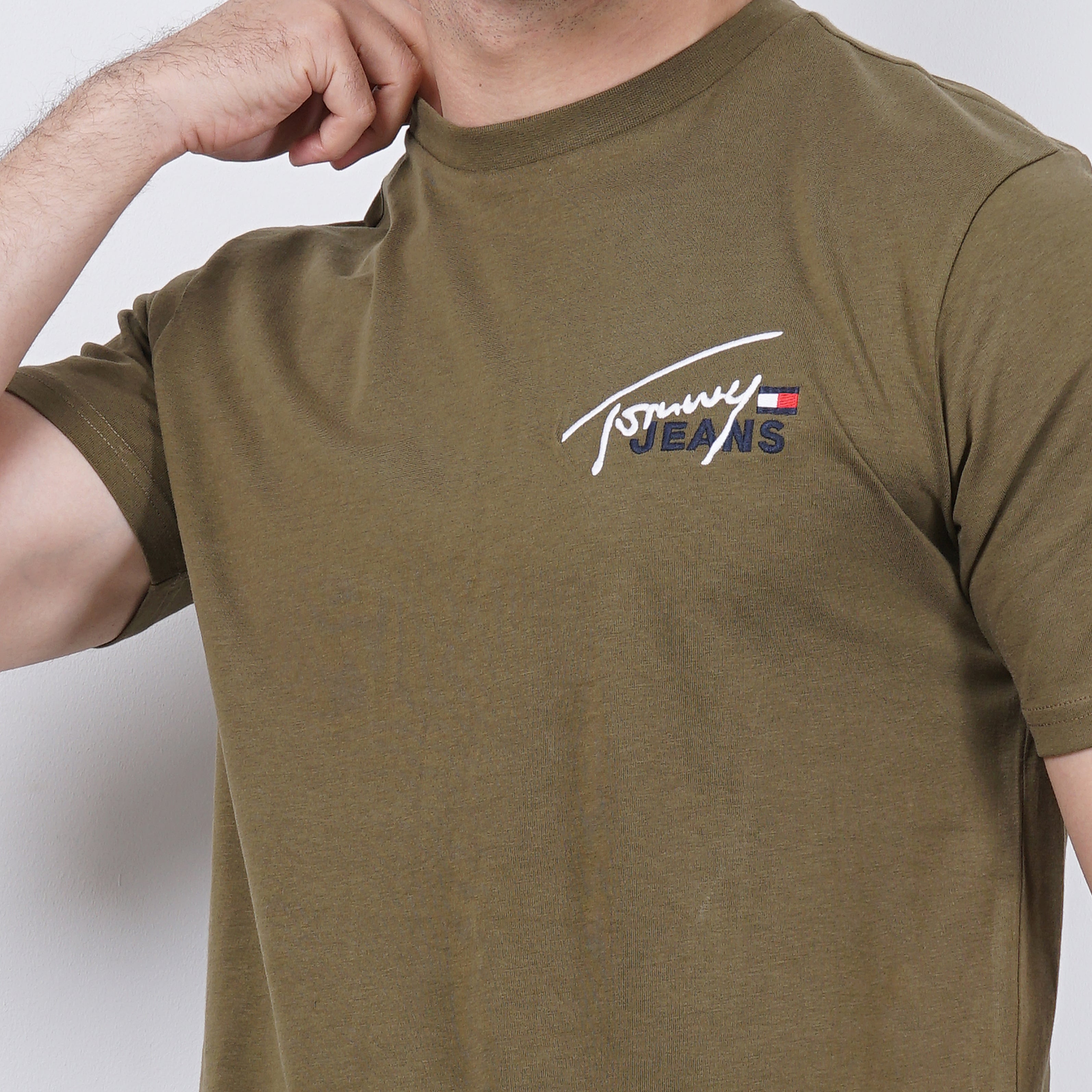 Tommy Jeans Logo Stitched Tee - Marca Deals - Tommy Hilfiger