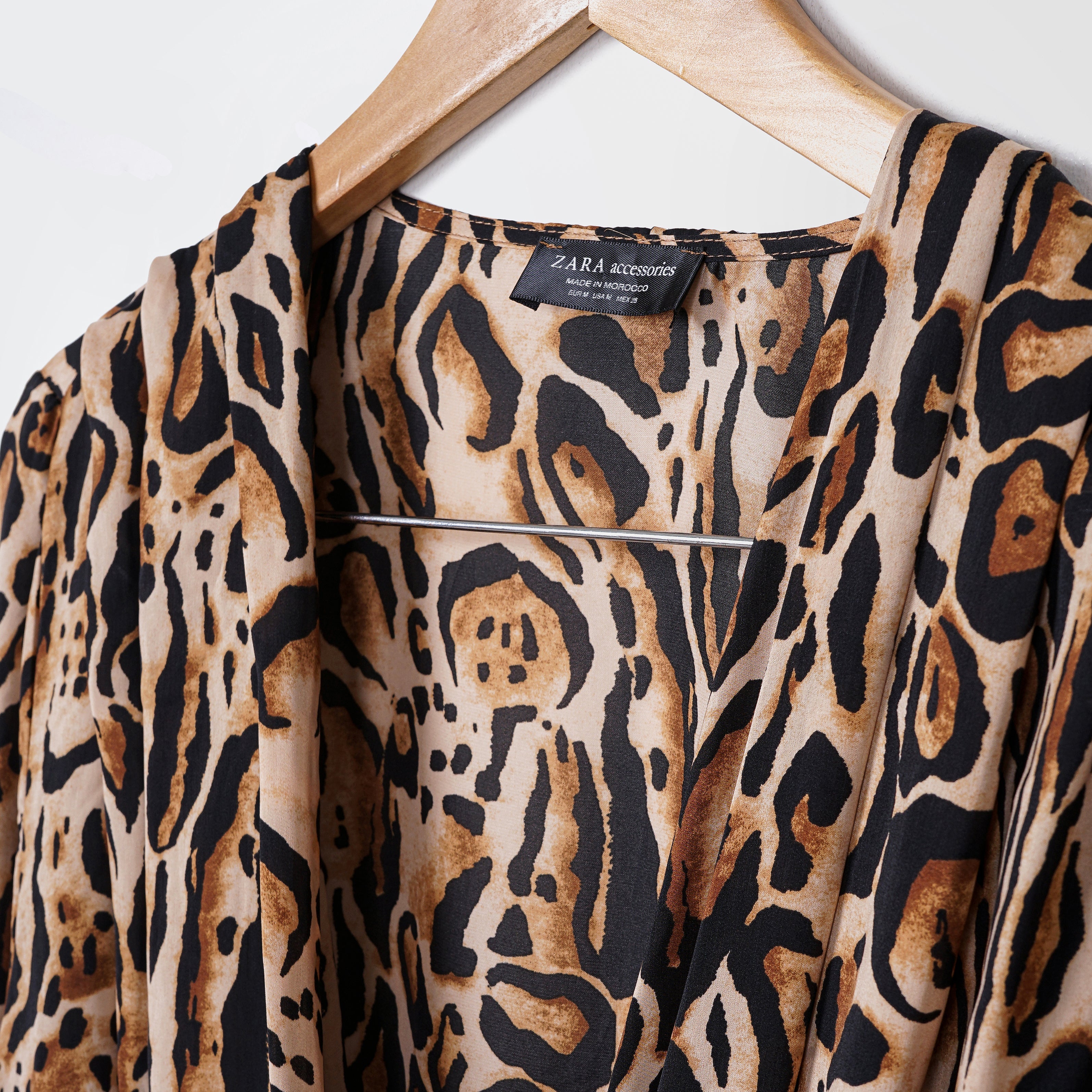 Zara Leopard Print Body Suit - Marca Deals - Zara